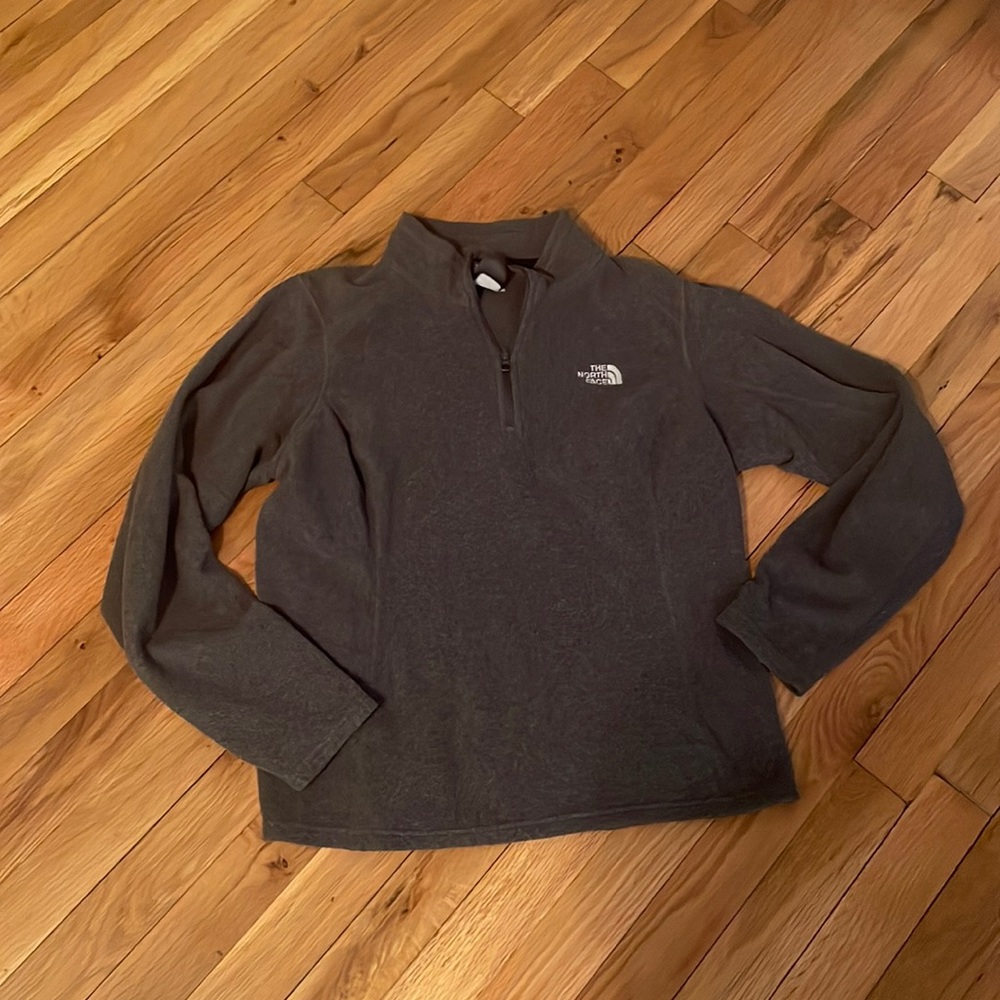 Gray north face fleece quarter zip sweatshirt